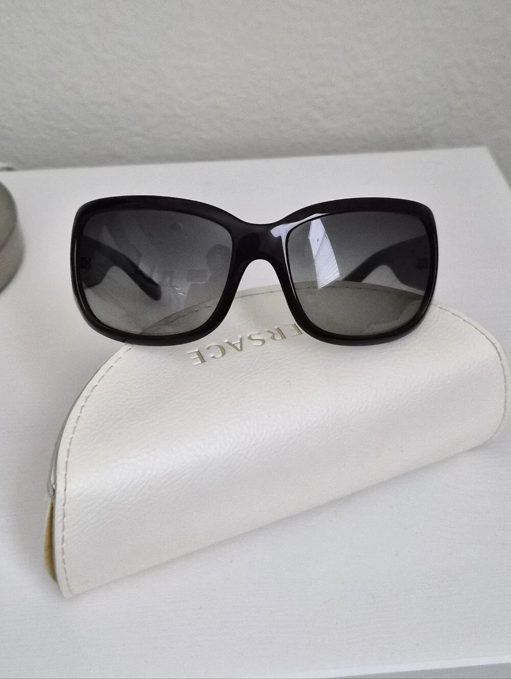 Early 2000s Versace Women's Y2K Dark Brown Sunglasses with case MOD. 4132-B